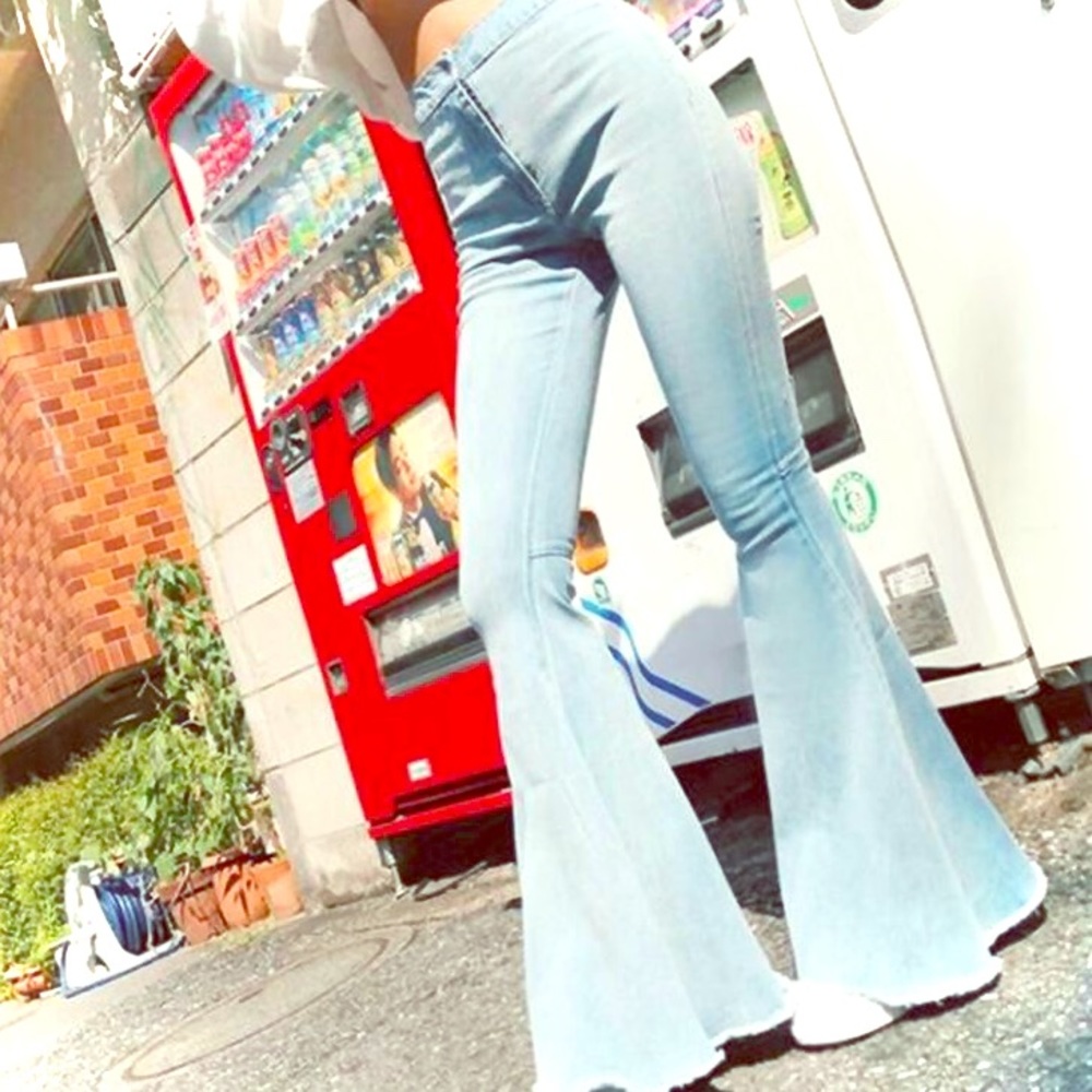 High Waisted Bell-Bottom